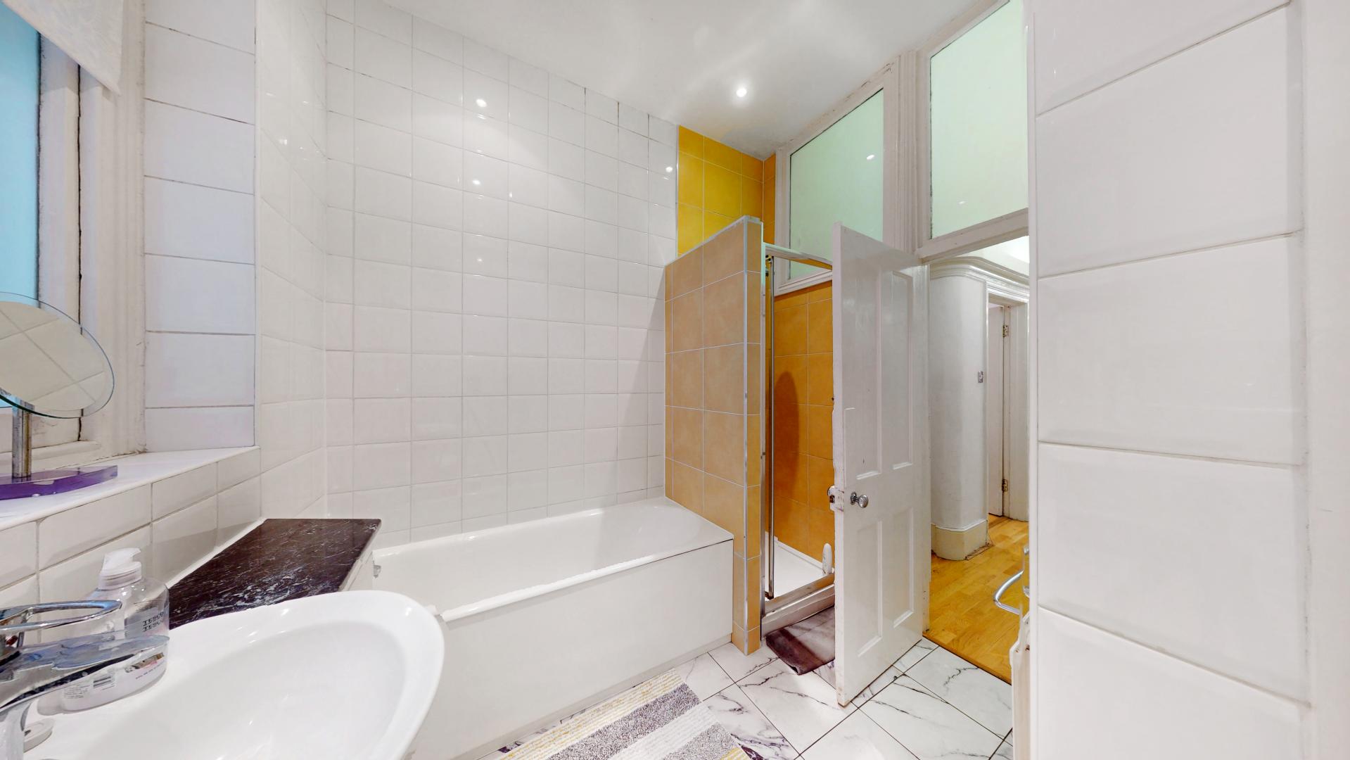 Modern Apartment Sandwell Mansions, West Hampstead